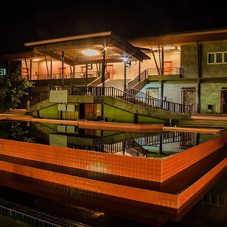 The Riverpool Resort And Spa Канчанабури Экстерьер фото